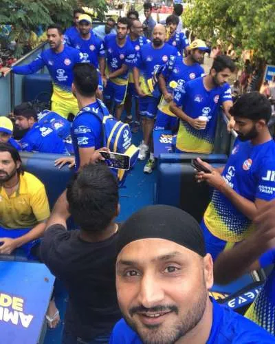 csk in out bus